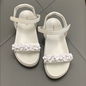 🌸 Authentic beautiful Prada sandals 🌸